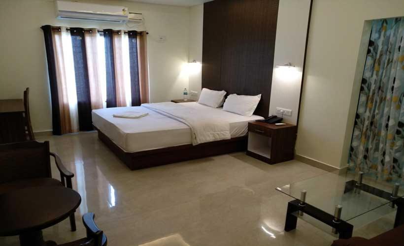 Hotel Marina Manor Порт Блеър Екстериор снимка